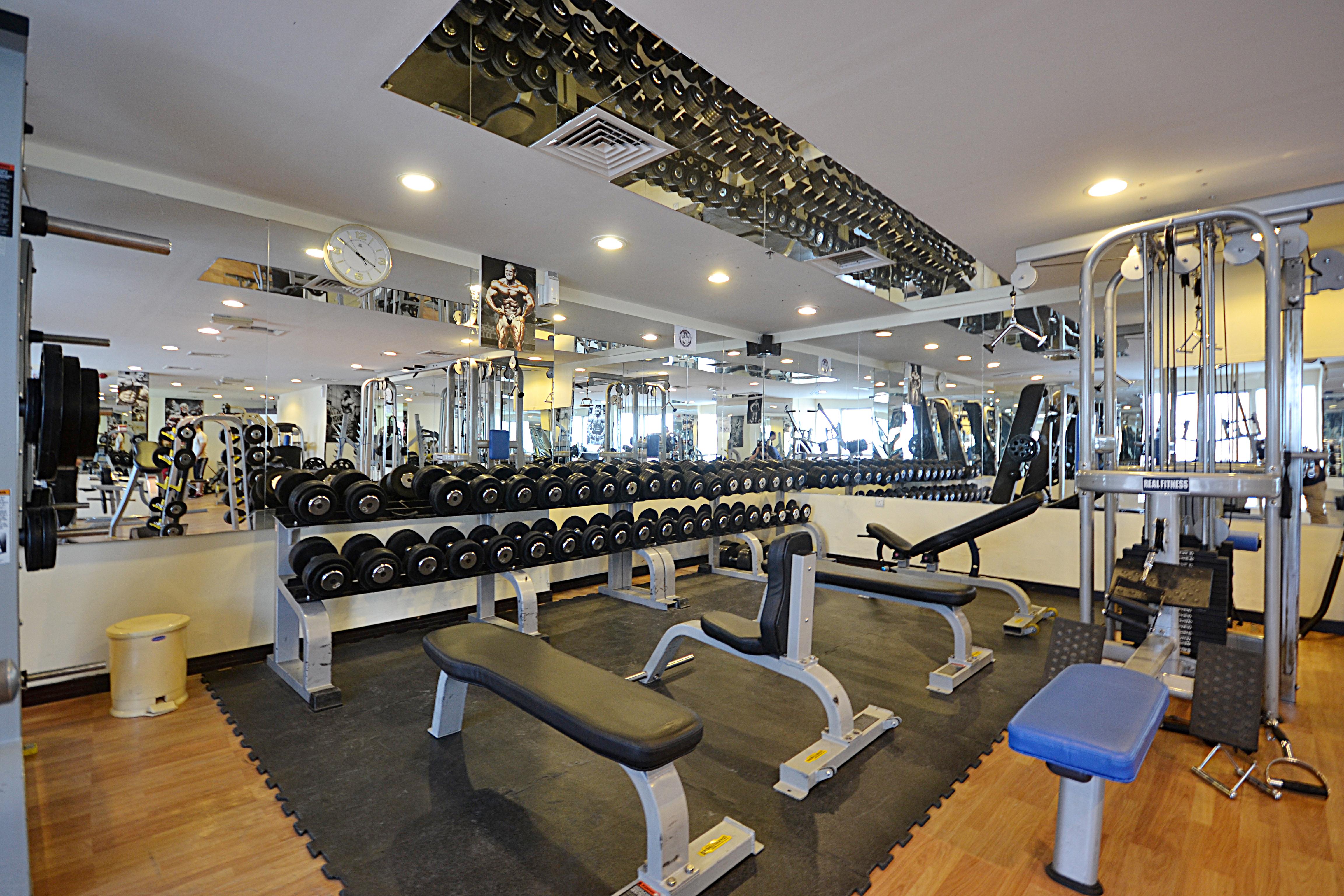 Aryana Hotel Szardża Zewnętrze zdjęcie