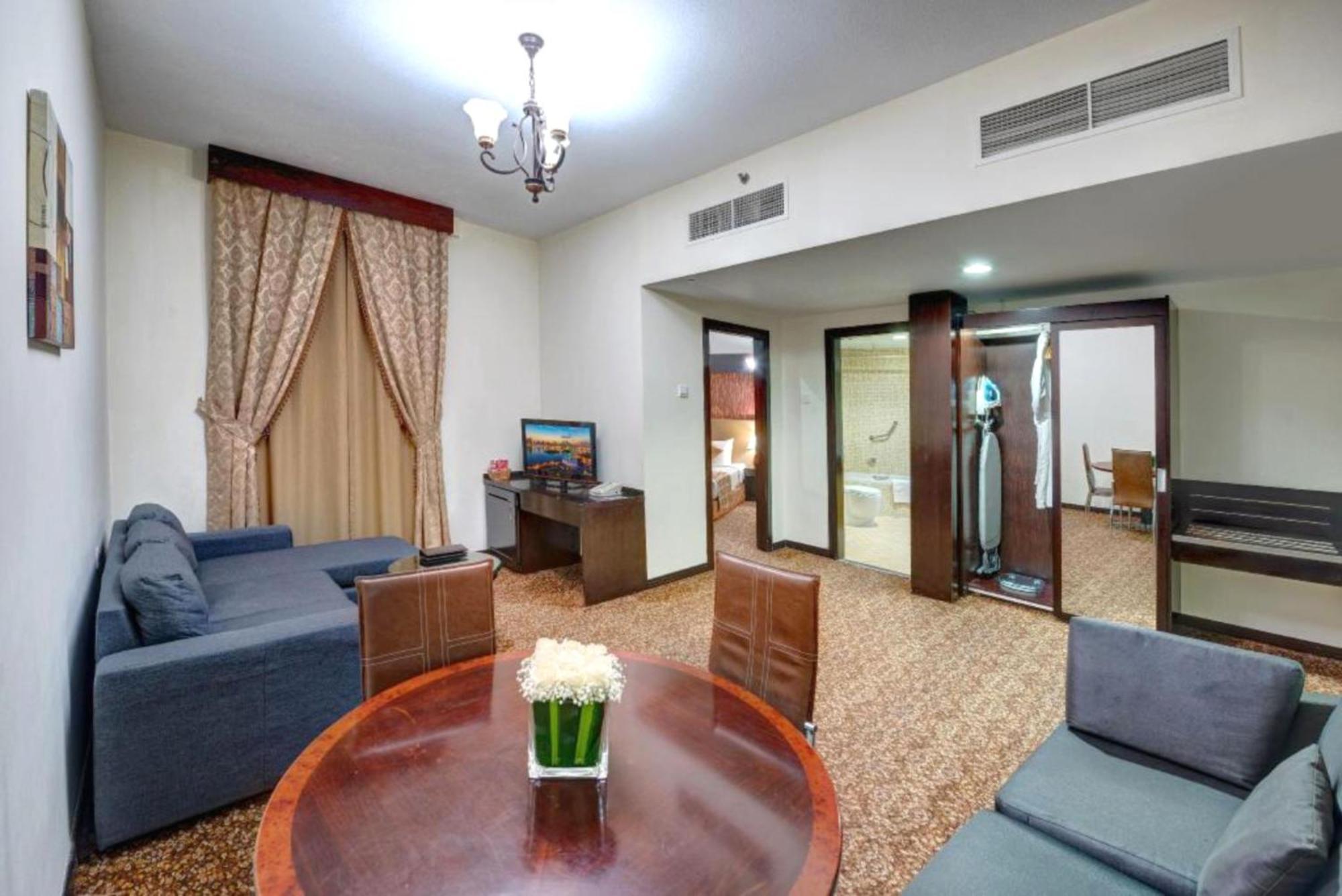 Aryana Hotel Szardża Zewnętrze zdjęcie