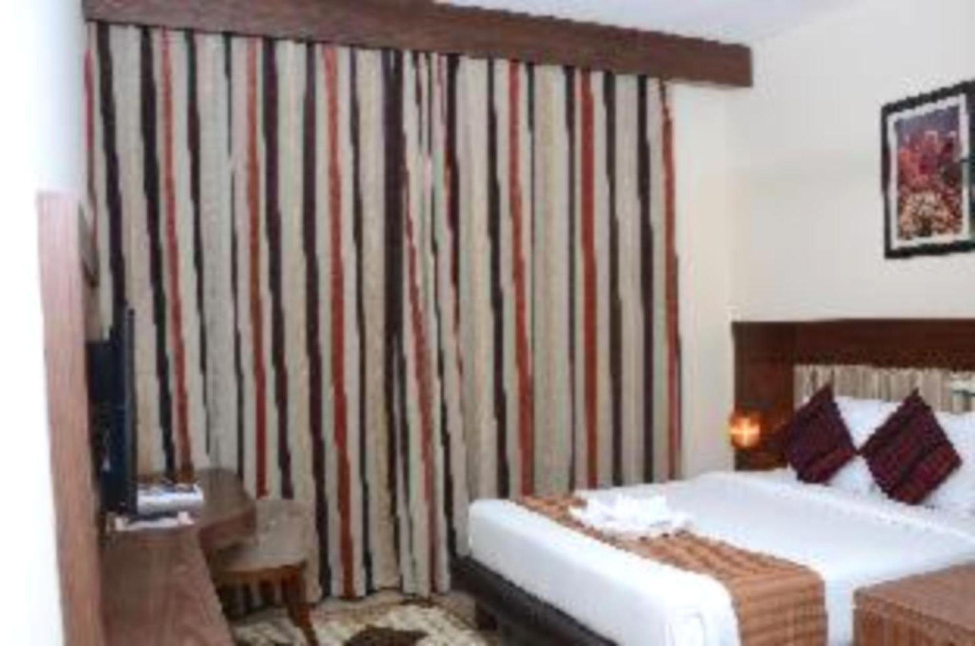 Aryana Hotel Szardża Zewnętrze zdjęcie