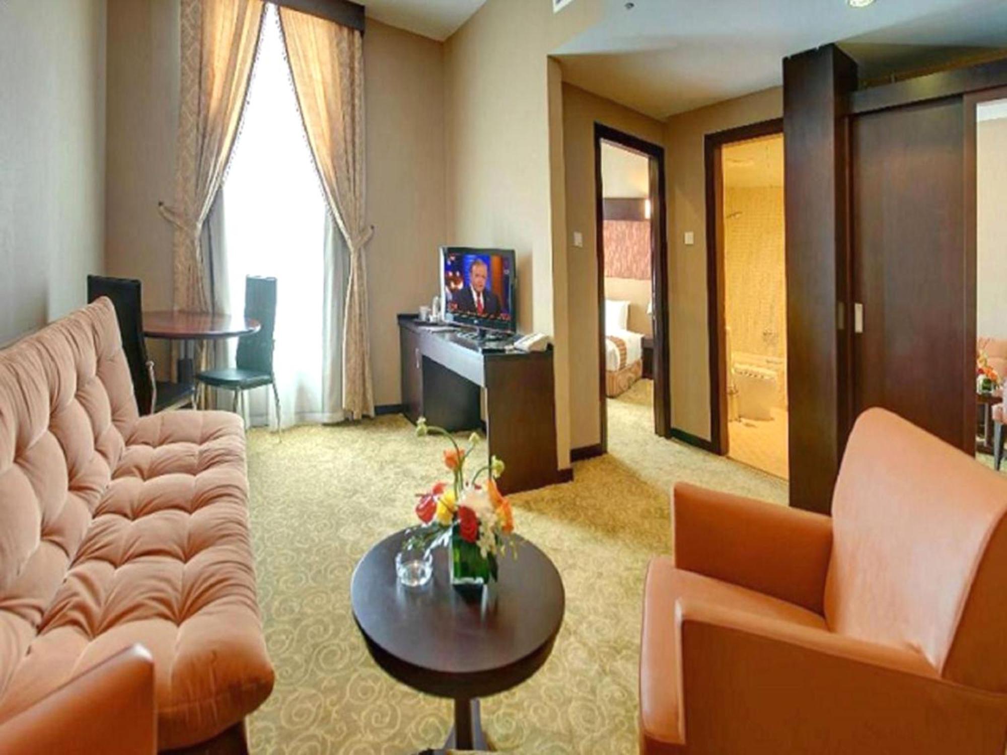 Aryana Hotel Szardża Zewnętrze zdjęcie
