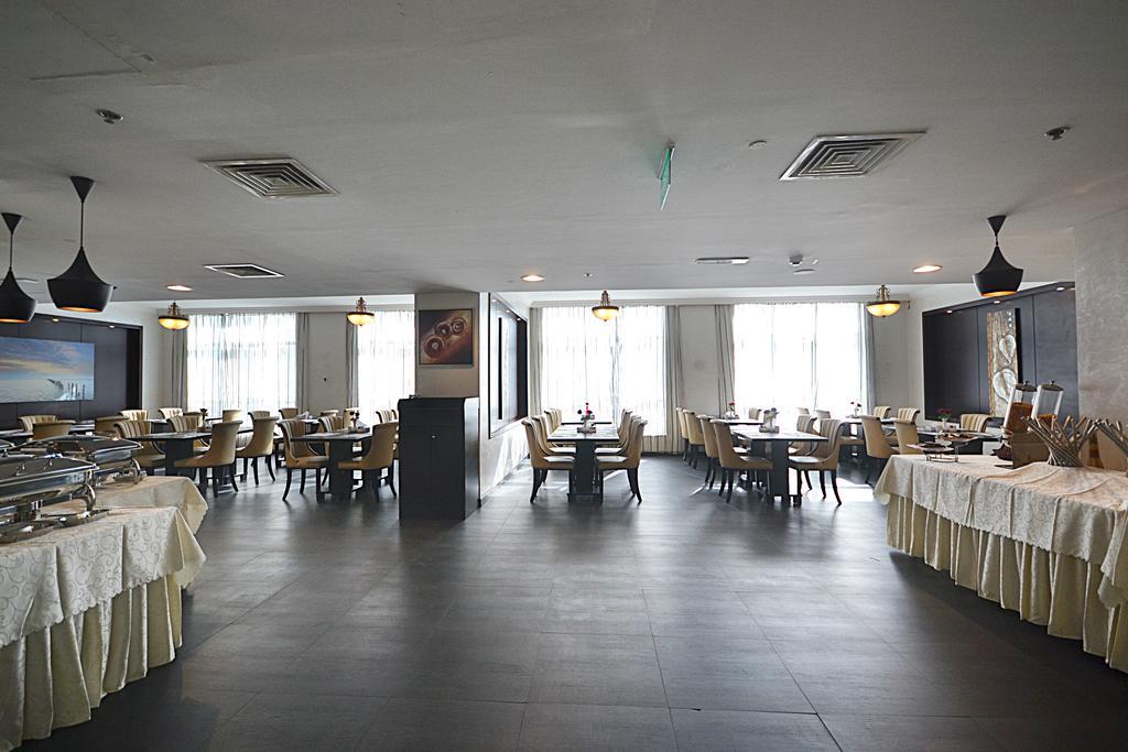 Aryana Hotel Szardża Zewnętrze zdjęcie