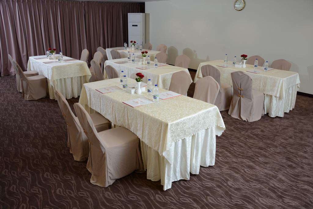 Aryana Hotel Szardża Zewnętrze zdjęcie