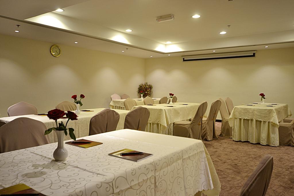 Aryana Hotel Szardża Zewnętrze zdjęcie